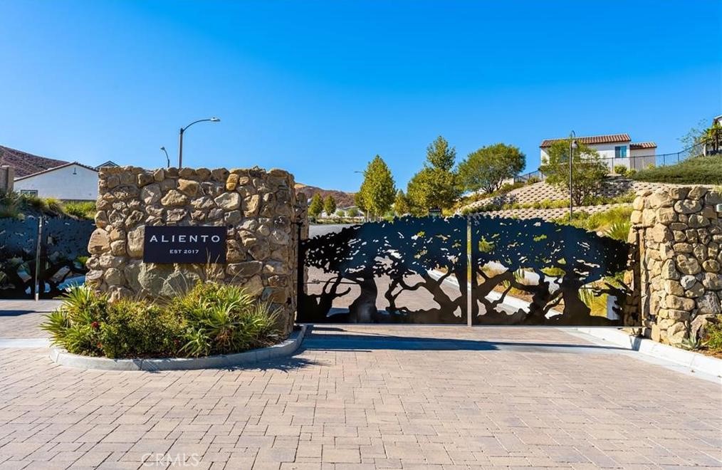 18787 Juniper Springs Drive Property Photo 5