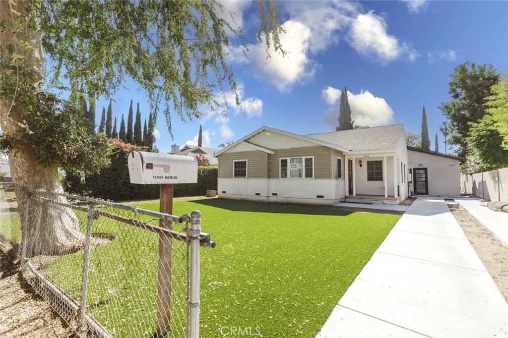 13842 Hamlin Street Property Photo 1