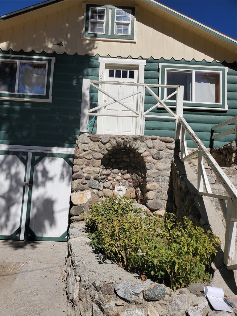 3917 Oregon Property Photo 4