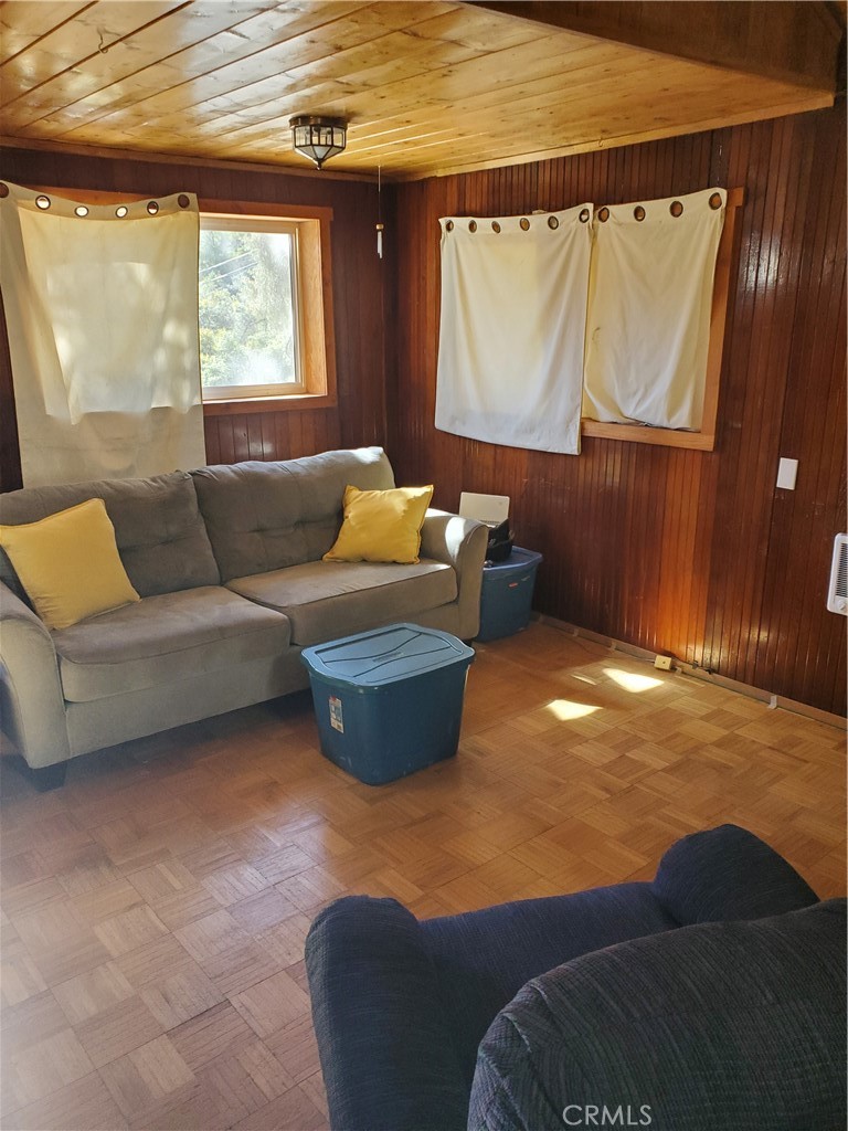 3917 Oregon Property Photo 5