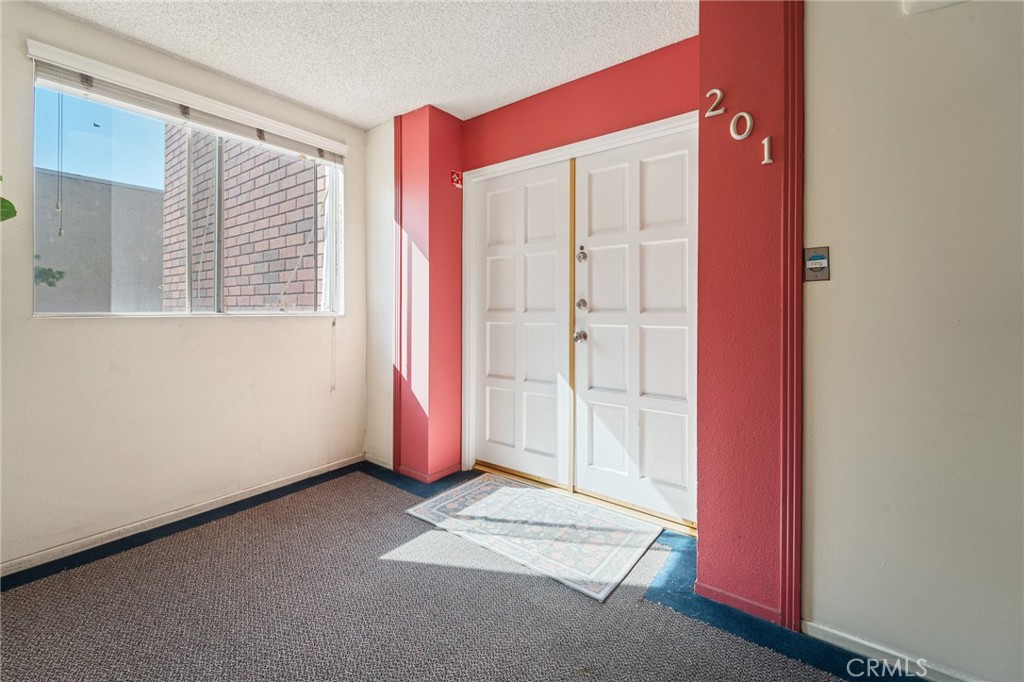 5440 Lindley 201 Property Photo 38