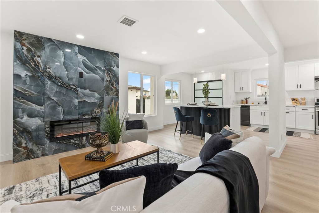 9246 Manzanar Property Photo 5