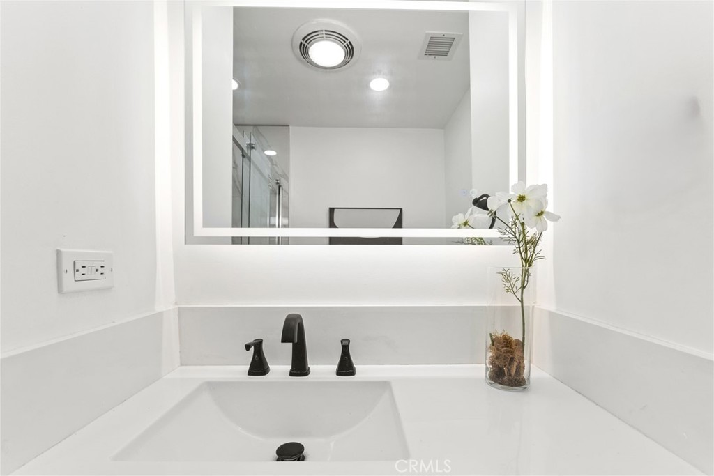 9246 Manzanar Property Photo 30