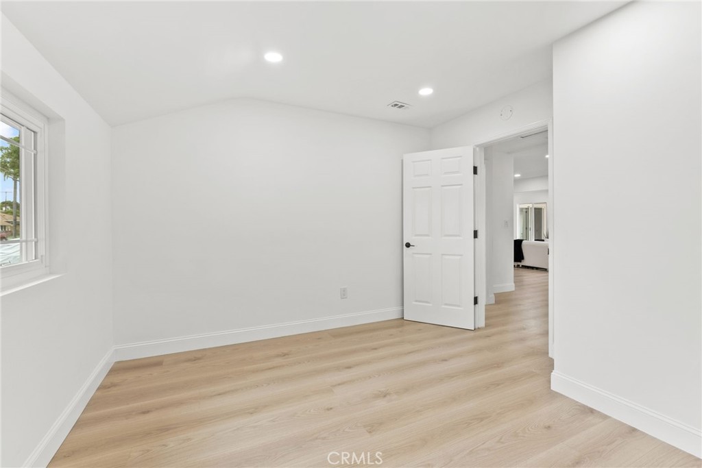 9246 Manzanar Property Photo 32