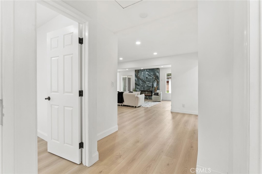 9246 Manzanar Property Photo 33