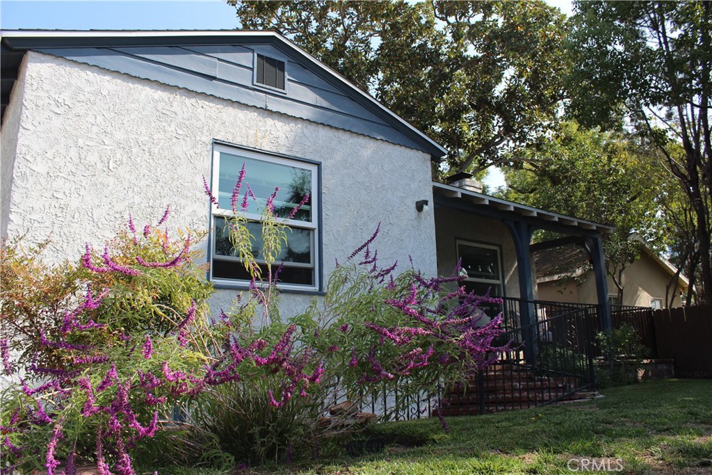 210 N Naomi Property Photo 1