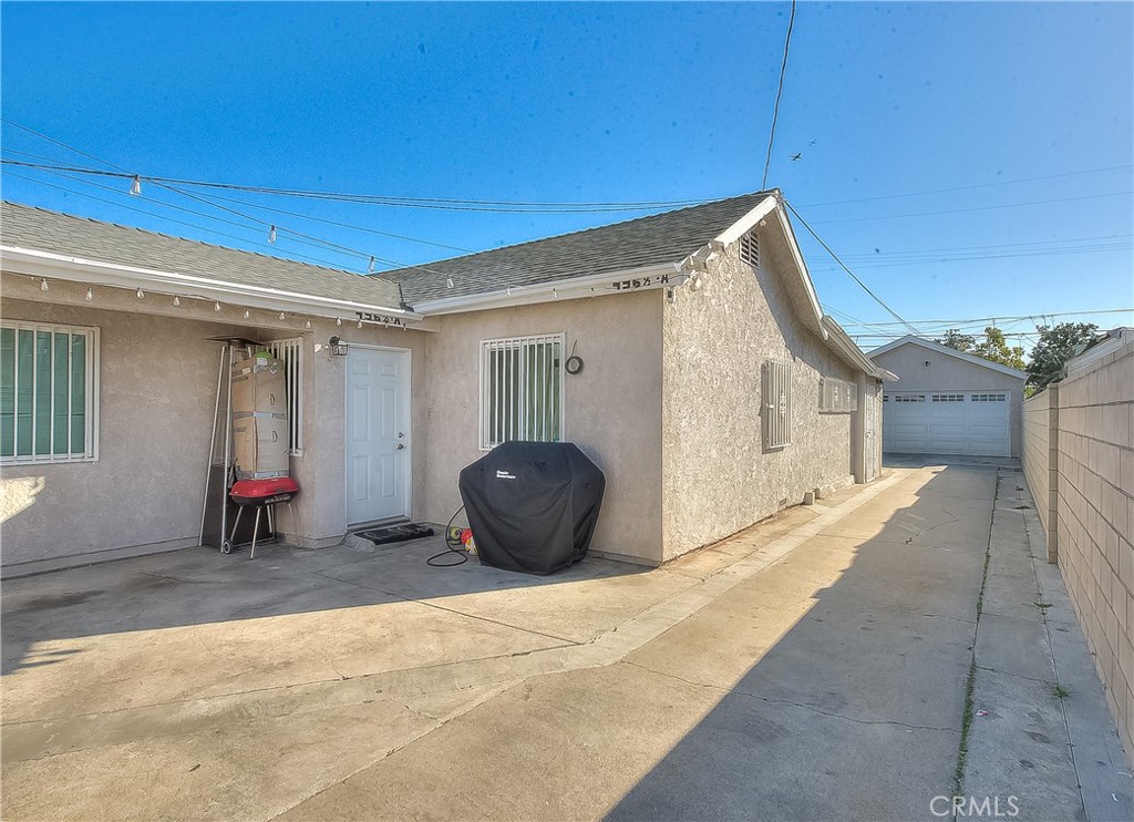 456 E Market Property Photo 8