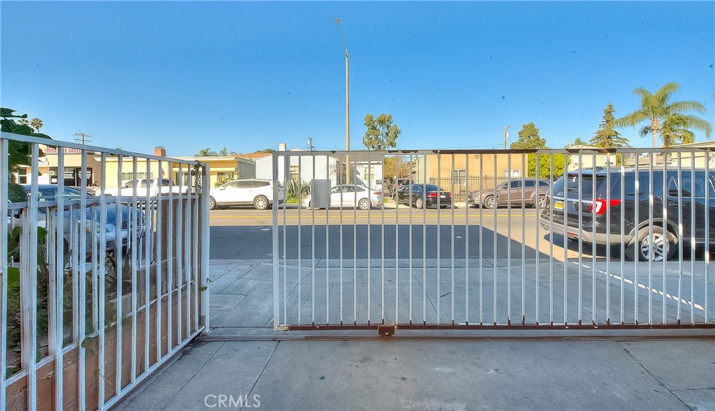 456 E Market Property Photo 14