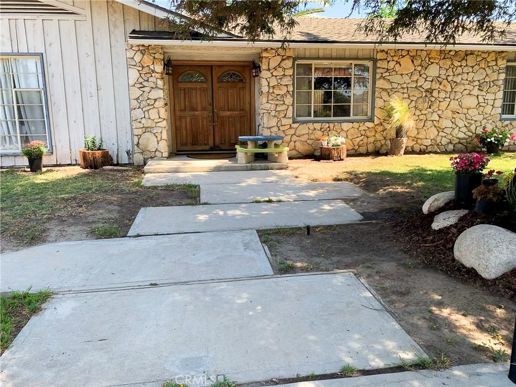17033 Rayen Property Photo