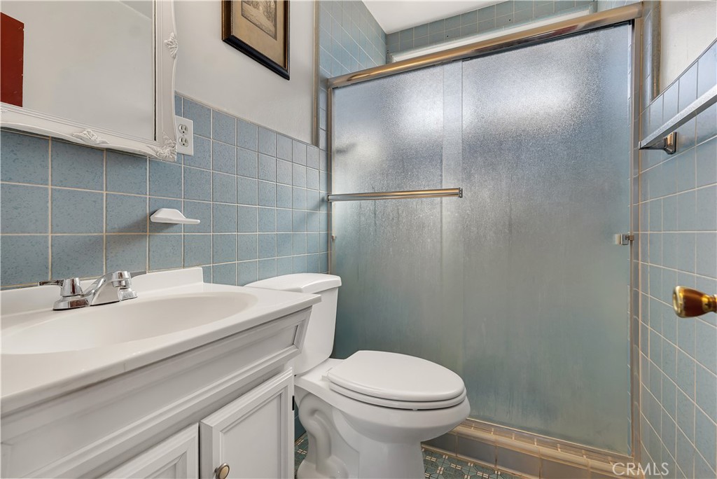 18600 S New Hampshire Property Photo 13