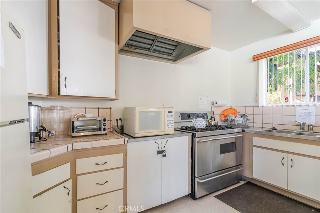 11 Oxford Way Property Photo 35