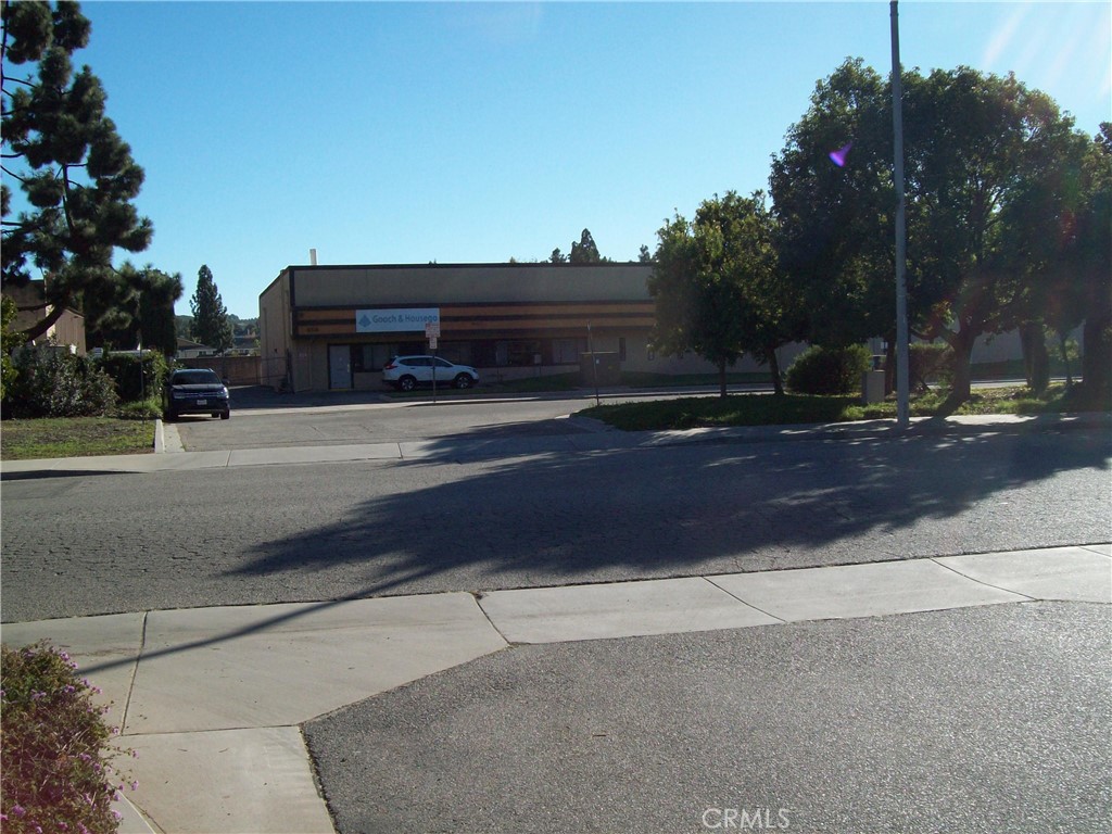554 Flinn Avenue Property Photo 3