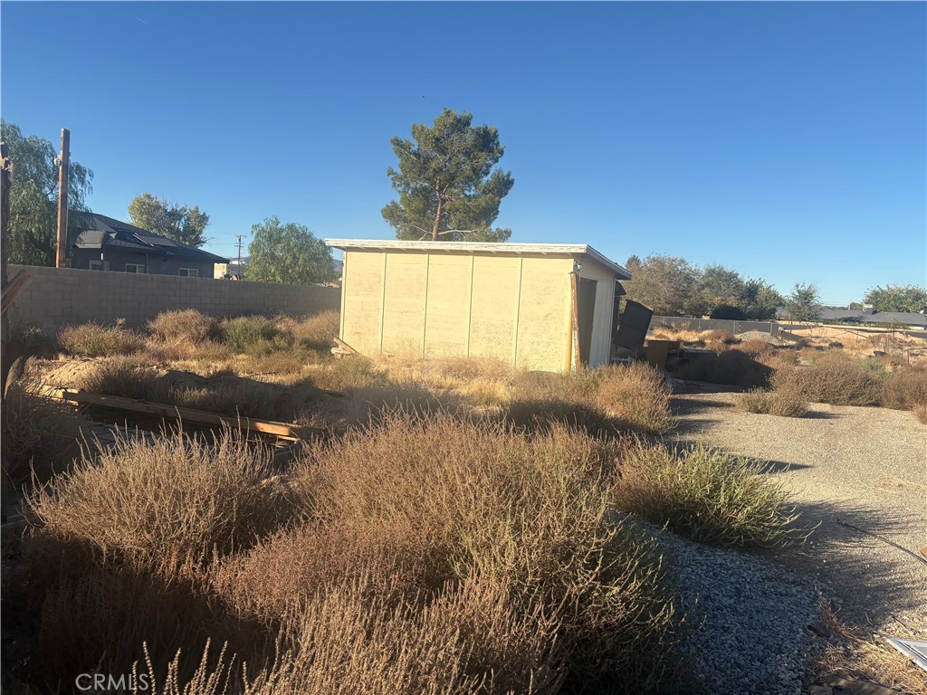 43029 7th Street E Property Photo 1