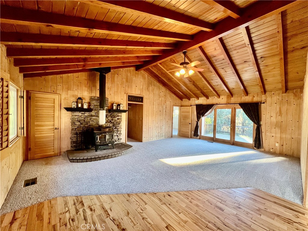1118 Snowline Property Photo 3