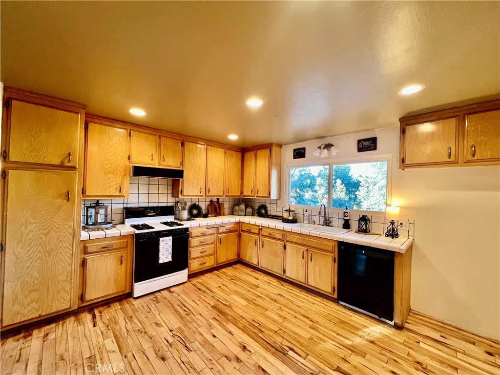 1118 Snowline Property Photo 5