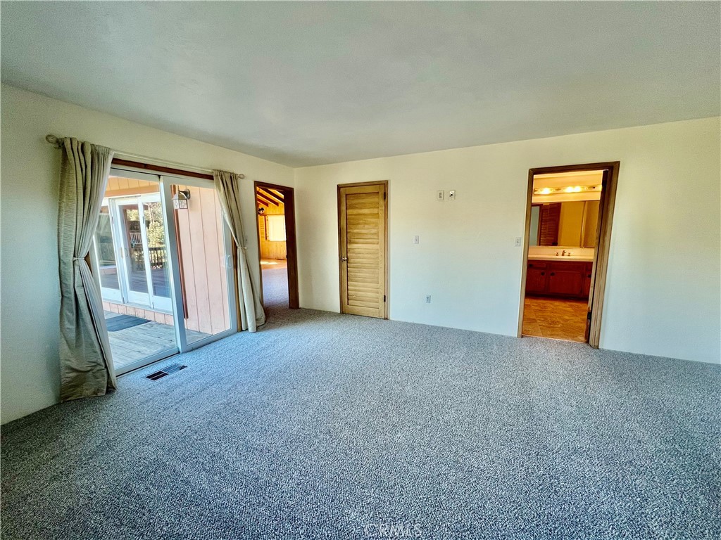 1118 Snowline Property Photo 7