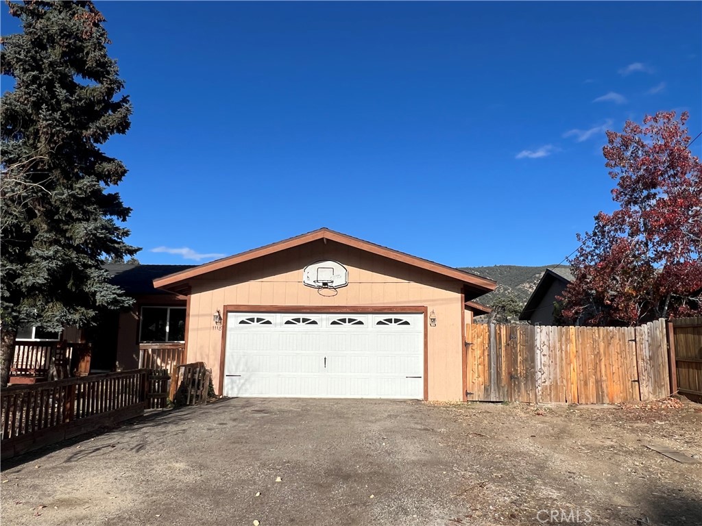 1118 Snowline Property Photo 32