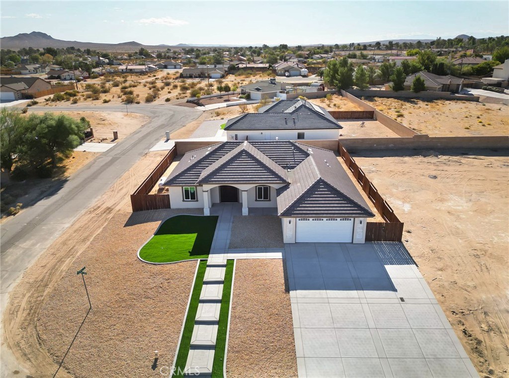 21724 Darrow Property Photo 3