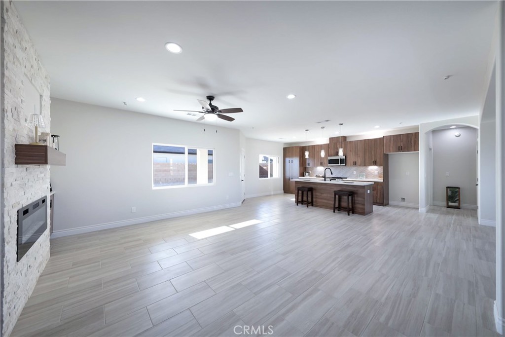 21724 Darrow Property Photo 10