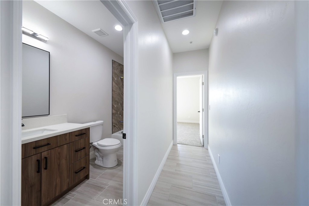21724 Darrow Property Photo 13