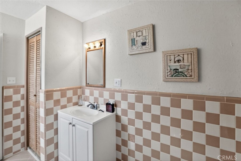 21101 Hacienda Boulevard Property Photo 18