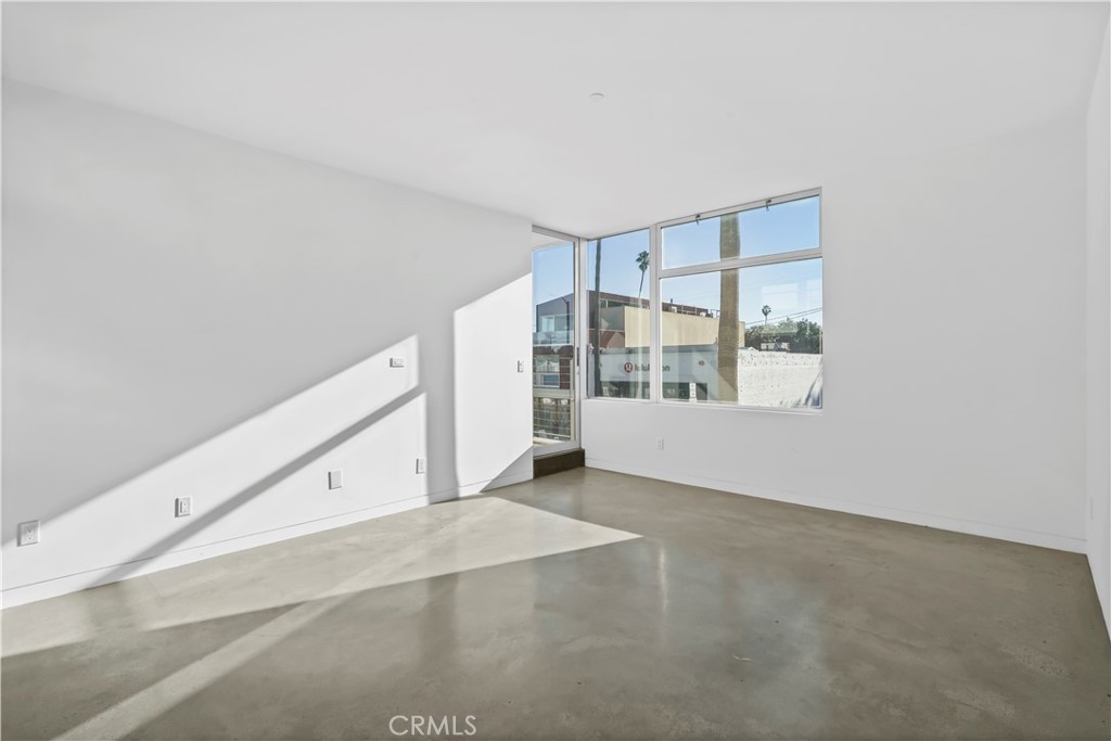 1121 Abbot Kinney Property Photo 9
