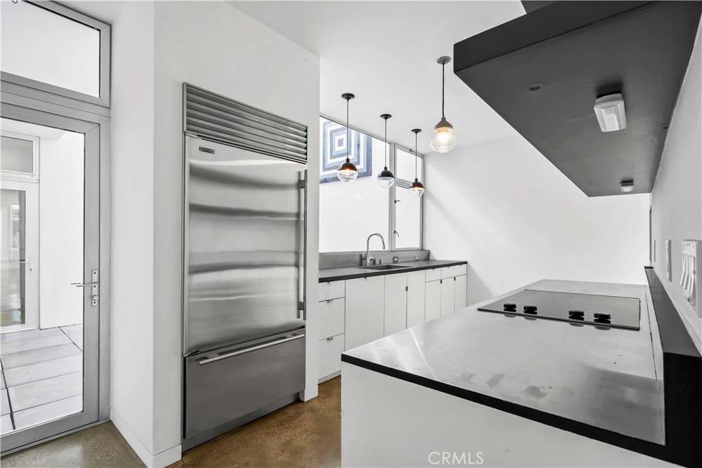 1121 Abbot Kinney Property Photo 10