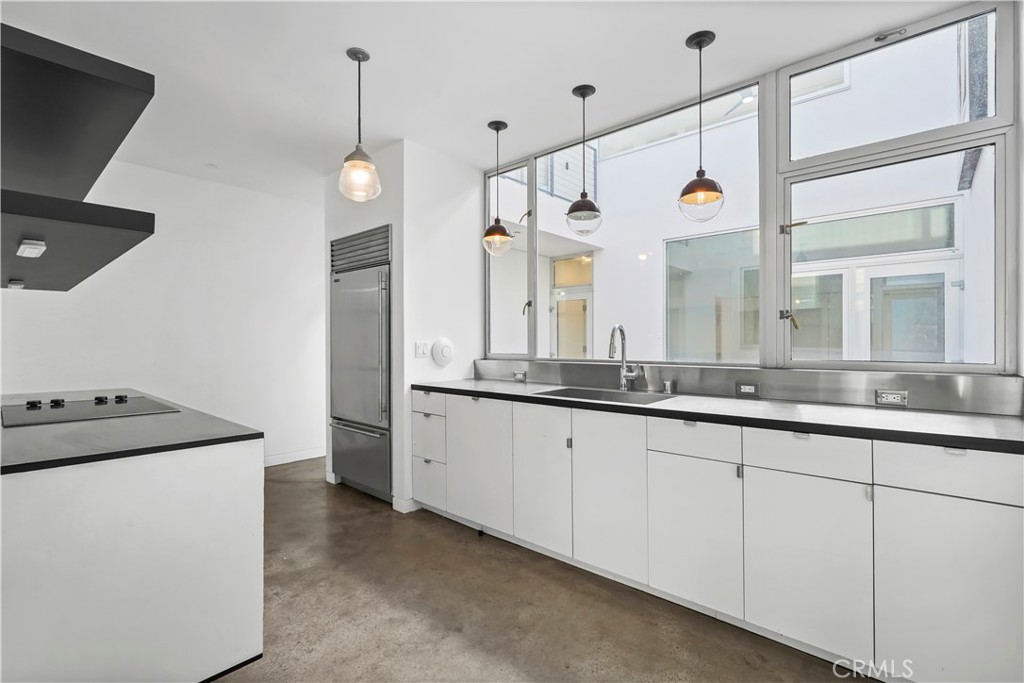 1121 Abbot Kinney Property Photo 11