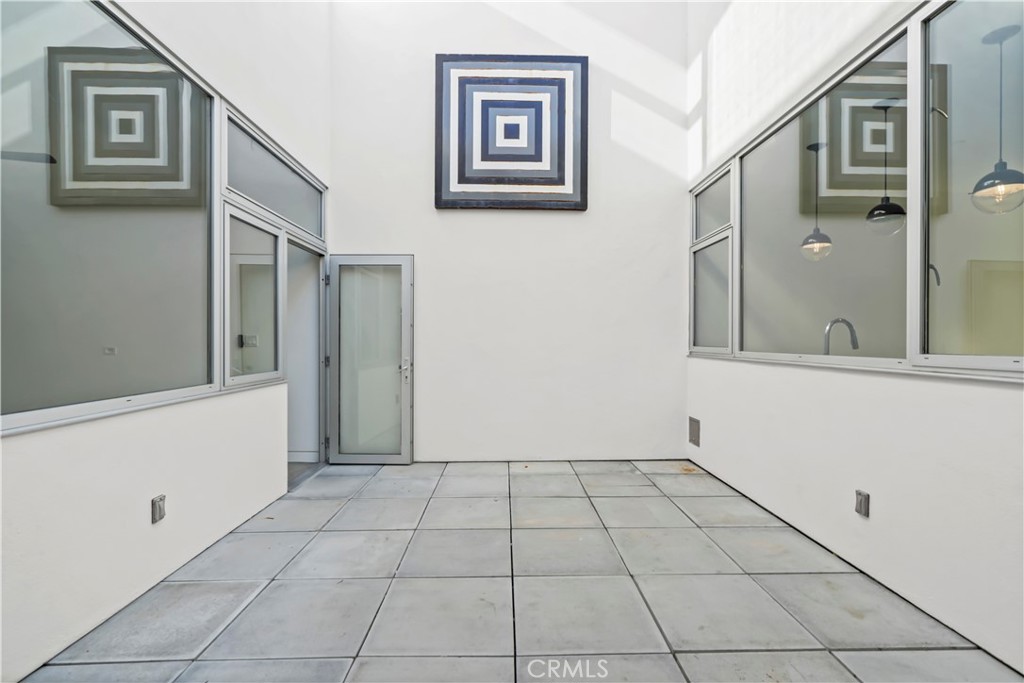 1121 Abbot Kinney Property Photo 14