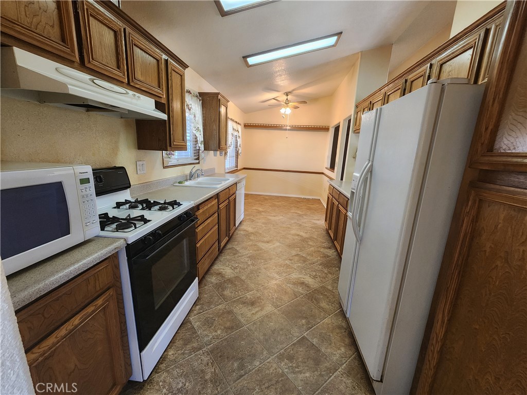 45465 25th Street E 176 Property Photo 12