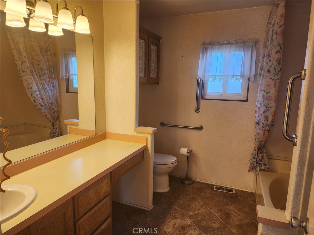 45465 25th Street E 176 Property Photo 28