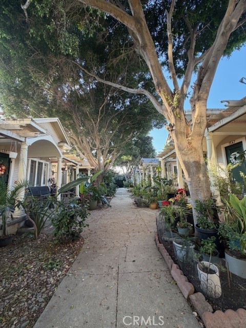 1537 N Serrano Avenue N Property Photo 3