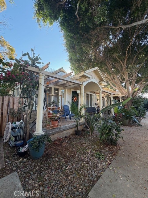 1537 N Serrano Avenue N Property Photo 5
