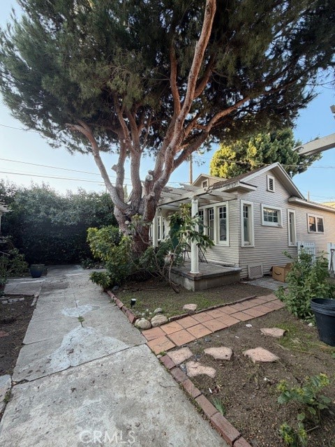 1537 N Serrano Avenue N Property Photo 7