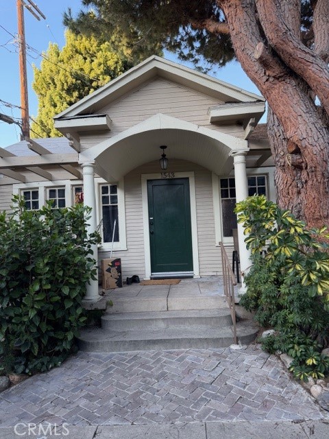 1537 N Serrano Avenue N Property Photo 8