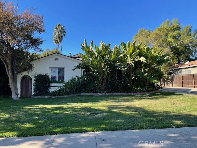 6709 Vesper Property Photo 1