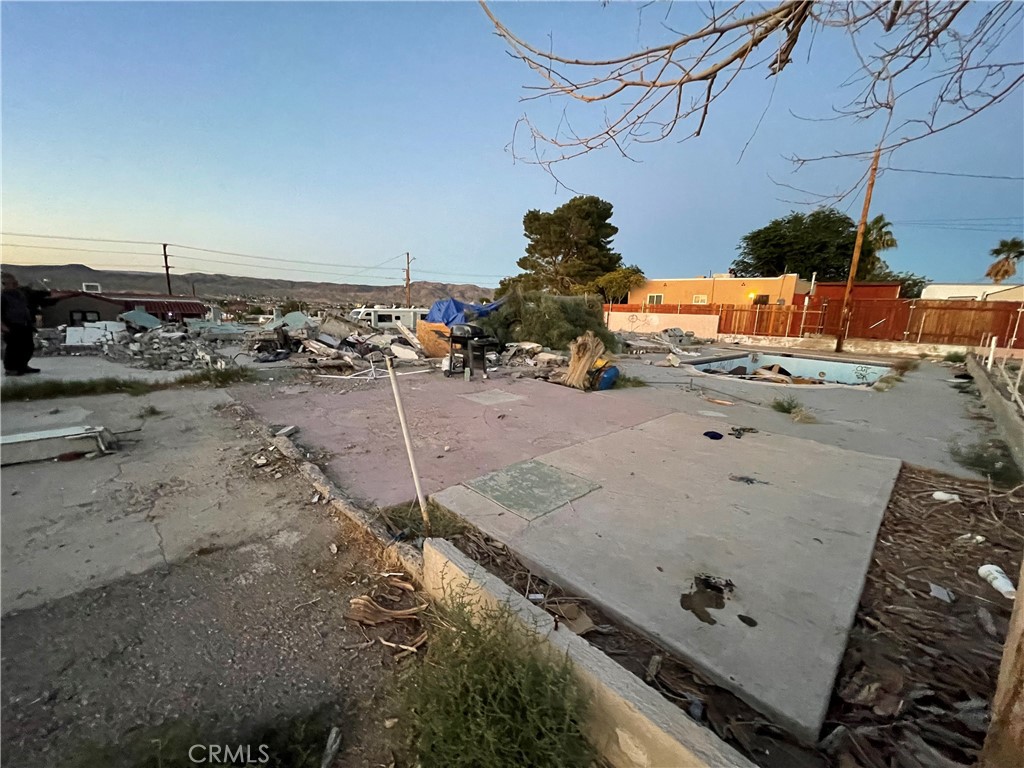 226 E Fredricks Property Photo 14
