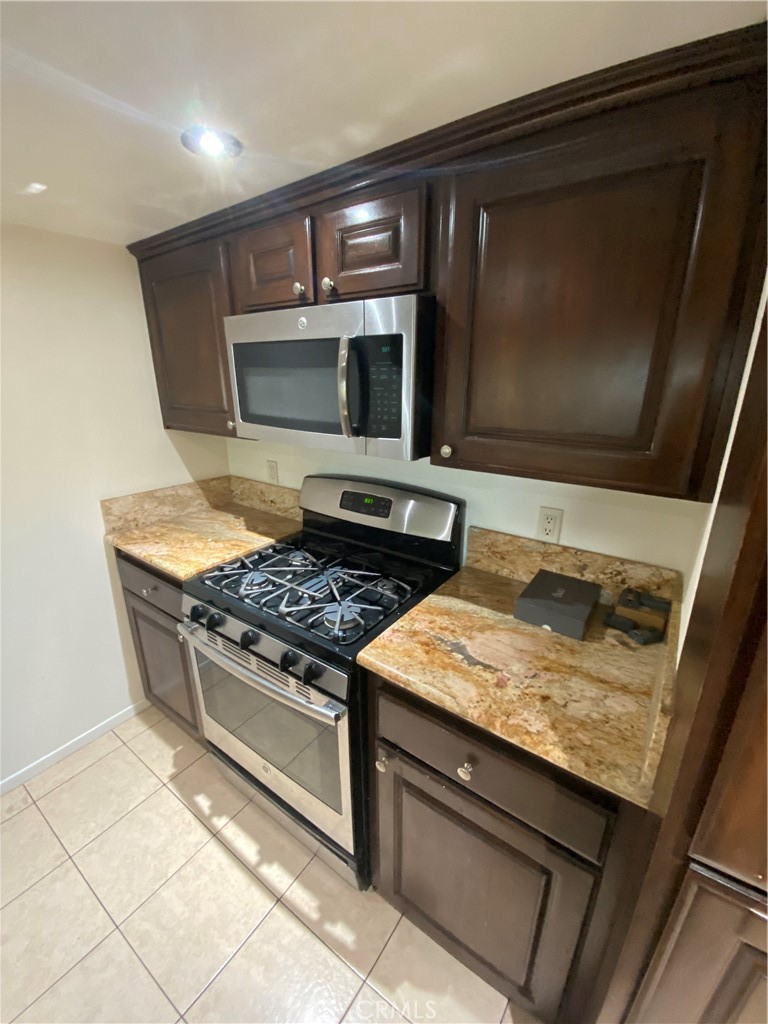 15819 Prairie Property Photo 5