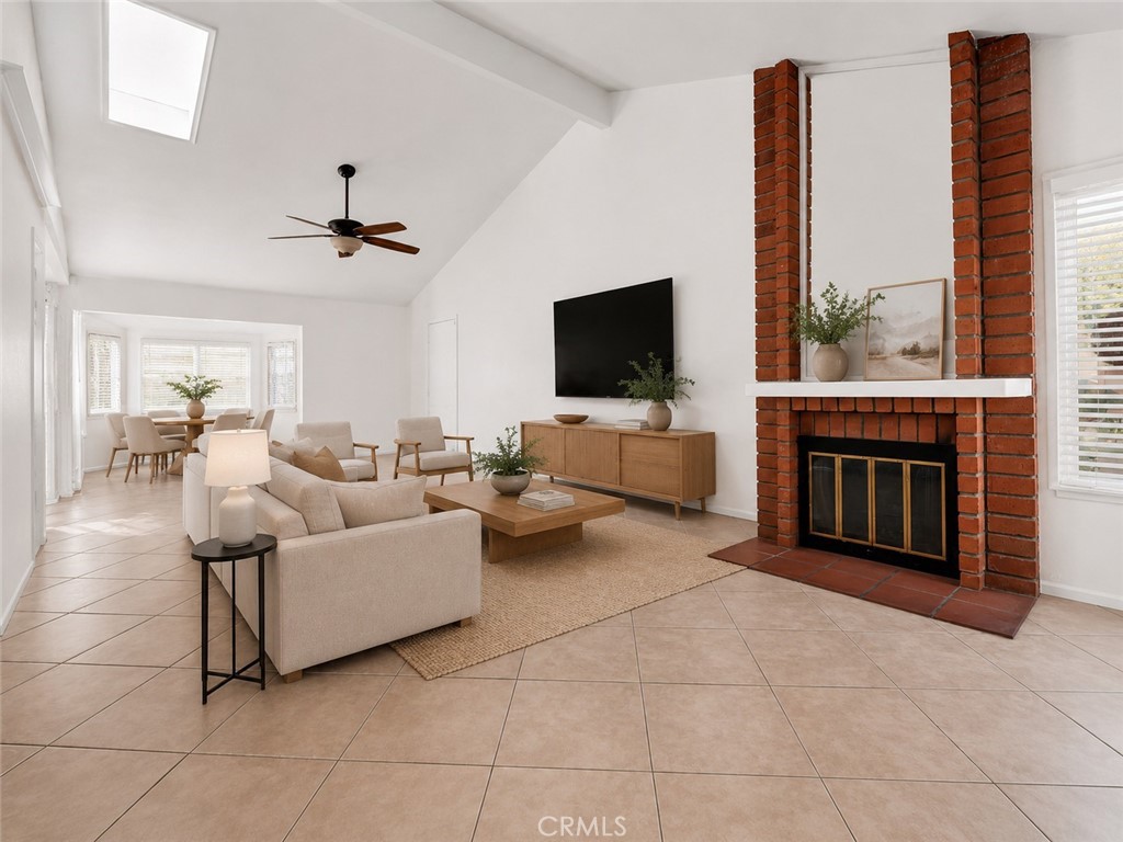 25790 Parada Property Photo 6