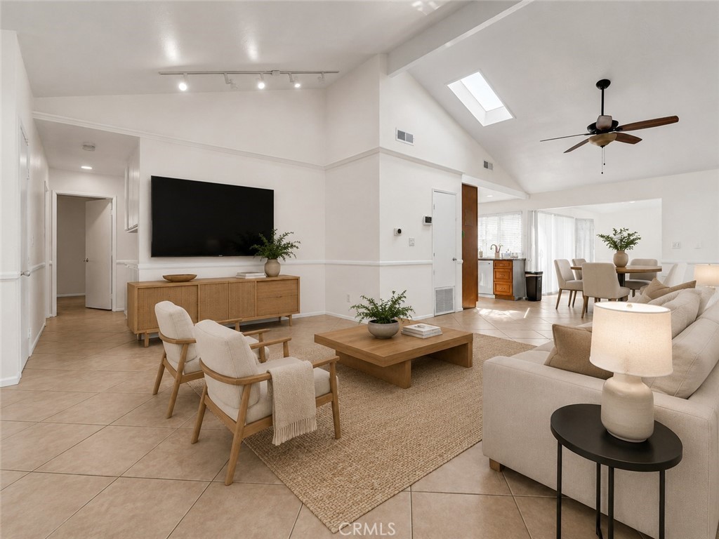25790 Parada Property Photo 8