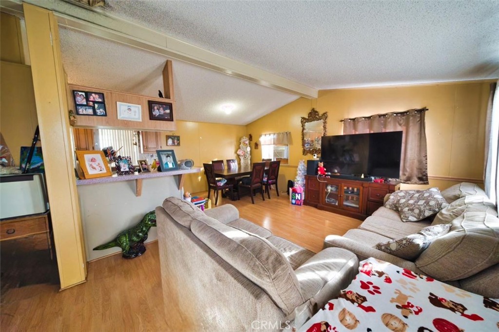 23450 Newhall Spc 34 Property Photo 7