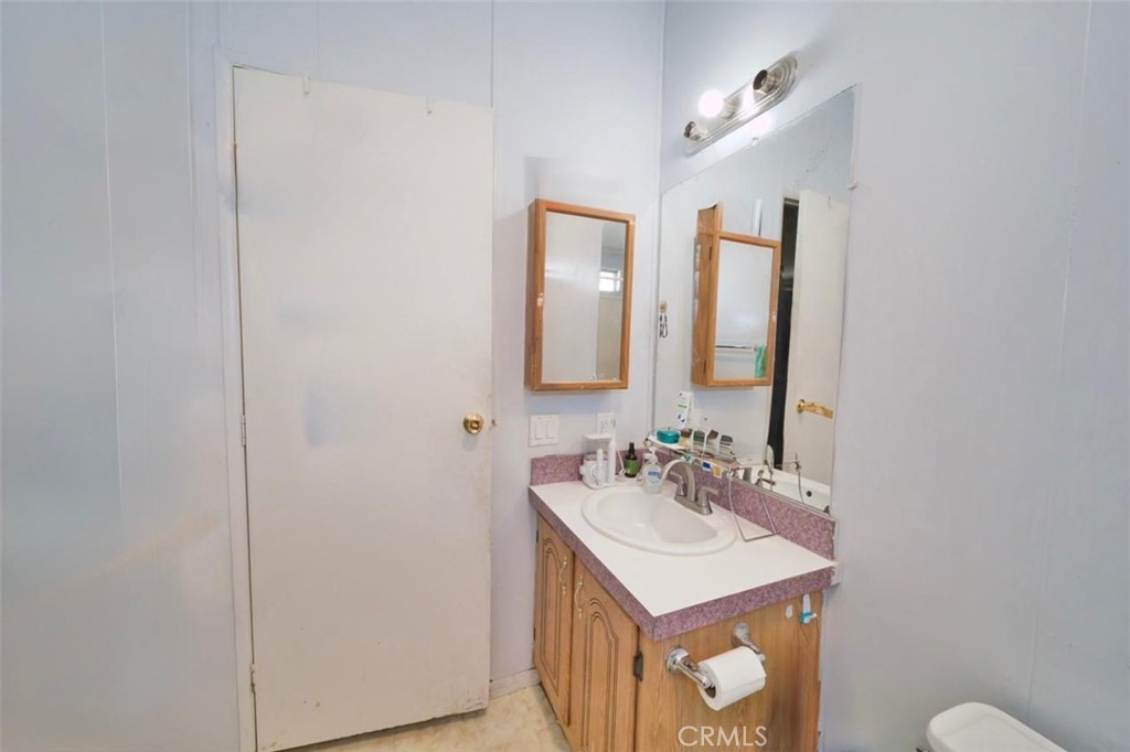 23450 Newhall Spc 34 Property Photo 8