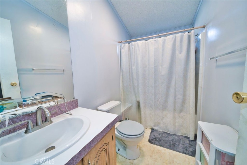 23450 Newhall Spc 34 Property Photo 12