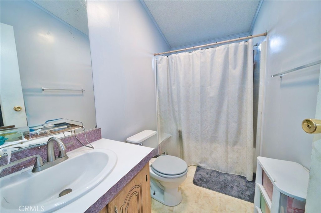 23450 Newhall Spc 34 Property Photo 12