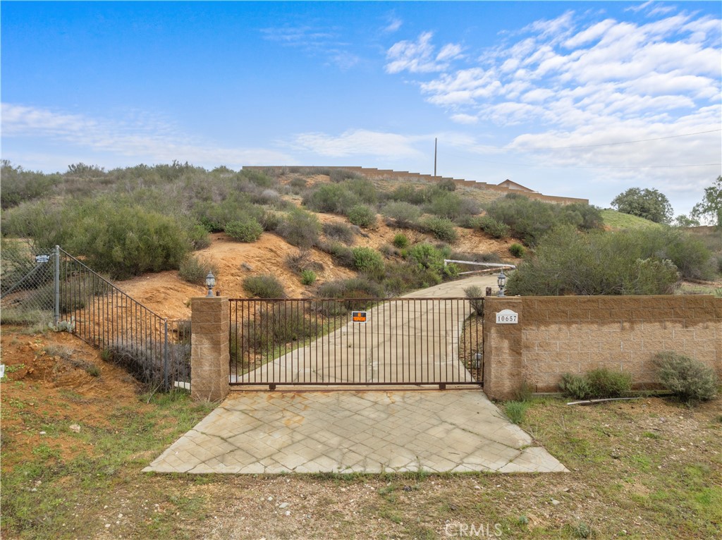 10657 Mint Canyon Property Photo 13