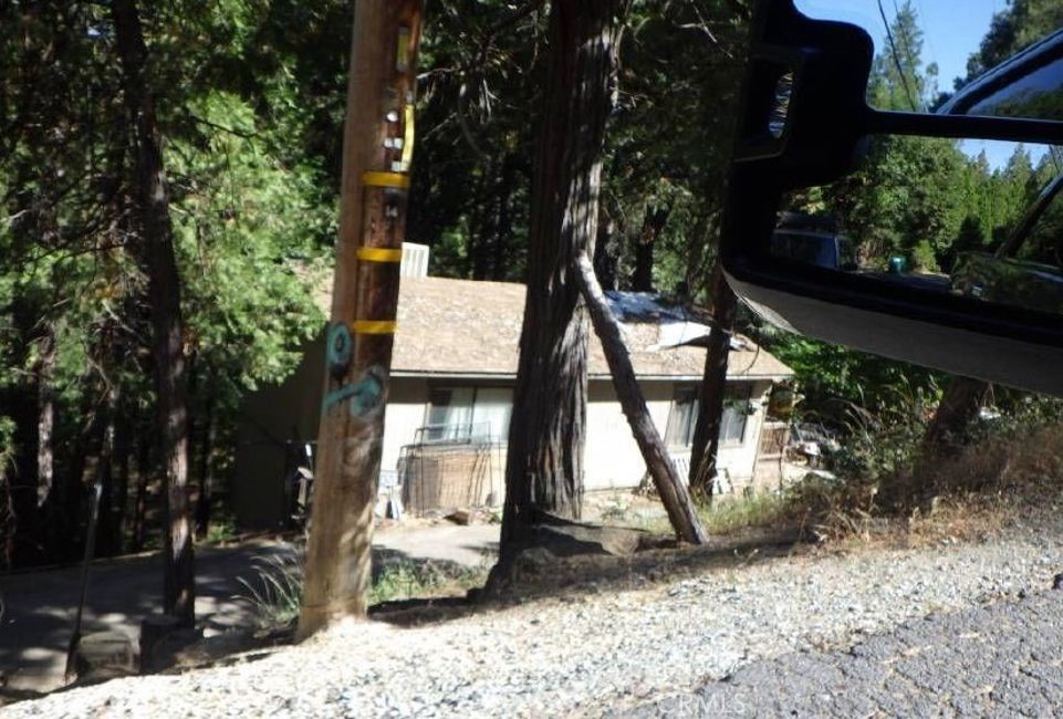 17166 Smokey River Property Photo 2