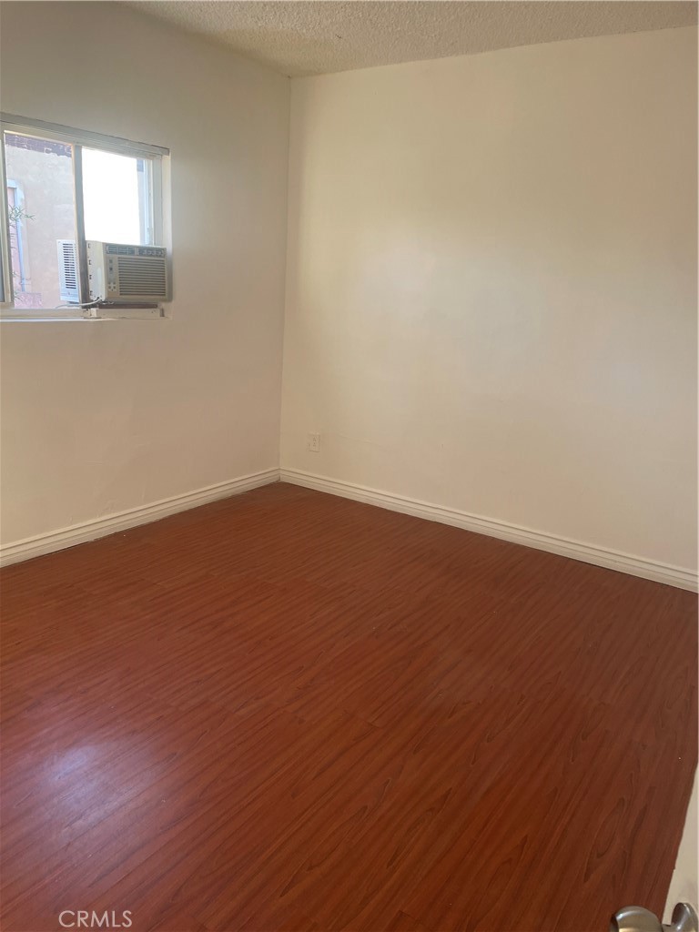 15900 Vanowen 12a Property Photo 3