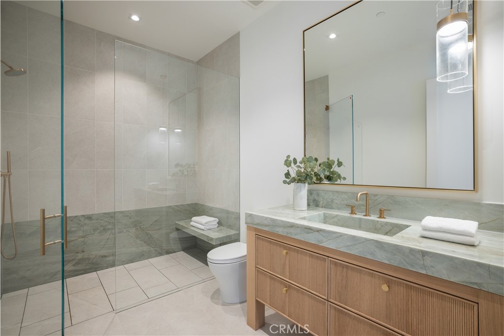 24341 Rolling View Road Property Photo 34