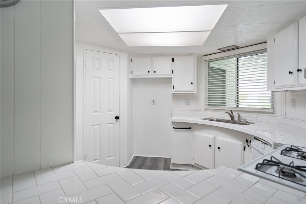 6480 Katherine 62 Property Photo 4