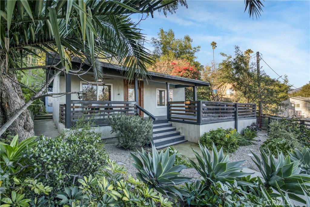 4527 E Rose Hill Property Photo 1
